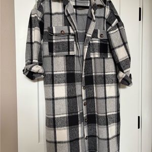 Plaid Women's Shacket - Black and White